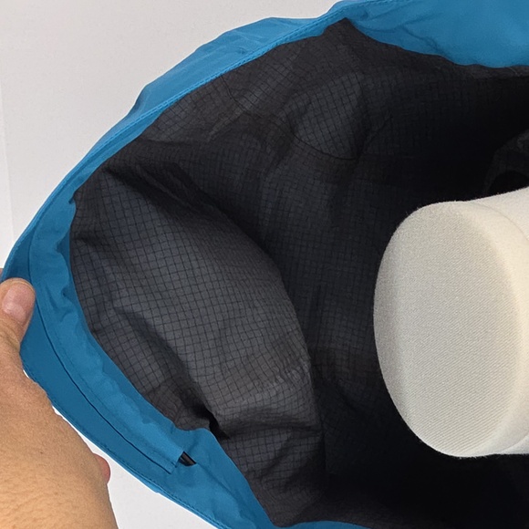 Arc’teryx Gore-Tex Jacket Blue – Size 2XL - Picture 9 of 14